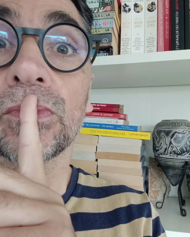 📢 Annonce : bientôt un nouveau concours livresque

Plaisir d'offrir, joie de recevoir.

📚 J'ai envie de vous faire plaisir, vous qui aimez la lecture.
Je propose donc un nouveau concours livresque pour gagner 2 romans dont 1 écrit par moi.

Et ça commencera...... demain, jeudi 22 mai.

Si ce concours de livres vous intéresse, si vous connaissez des personnes susceptibles d'être intéressées ou si vous voulez ajouter une bonne idée pour vos cadeaux pour la fête des Mères (pour soi ou pour offrir), vous savez quoi faire.

😉 Partagez ce post sur vos réseaux, enregistrez-la ou tagguez les personnes en commentaires pour les informer !

Je peux même dédicacer 1 de mes livres si on me le demande gentiment. 😀

➡️ Ça vous tente ?
Alors à demain !

#concoursavenir #concourslivresque  #concoursinstagram  #concoursinsta  #concoursfrance  #livresagagner  #neilthomas #zeneilthomas  #fetedesmères #fêtedesmeres #lecture #concours